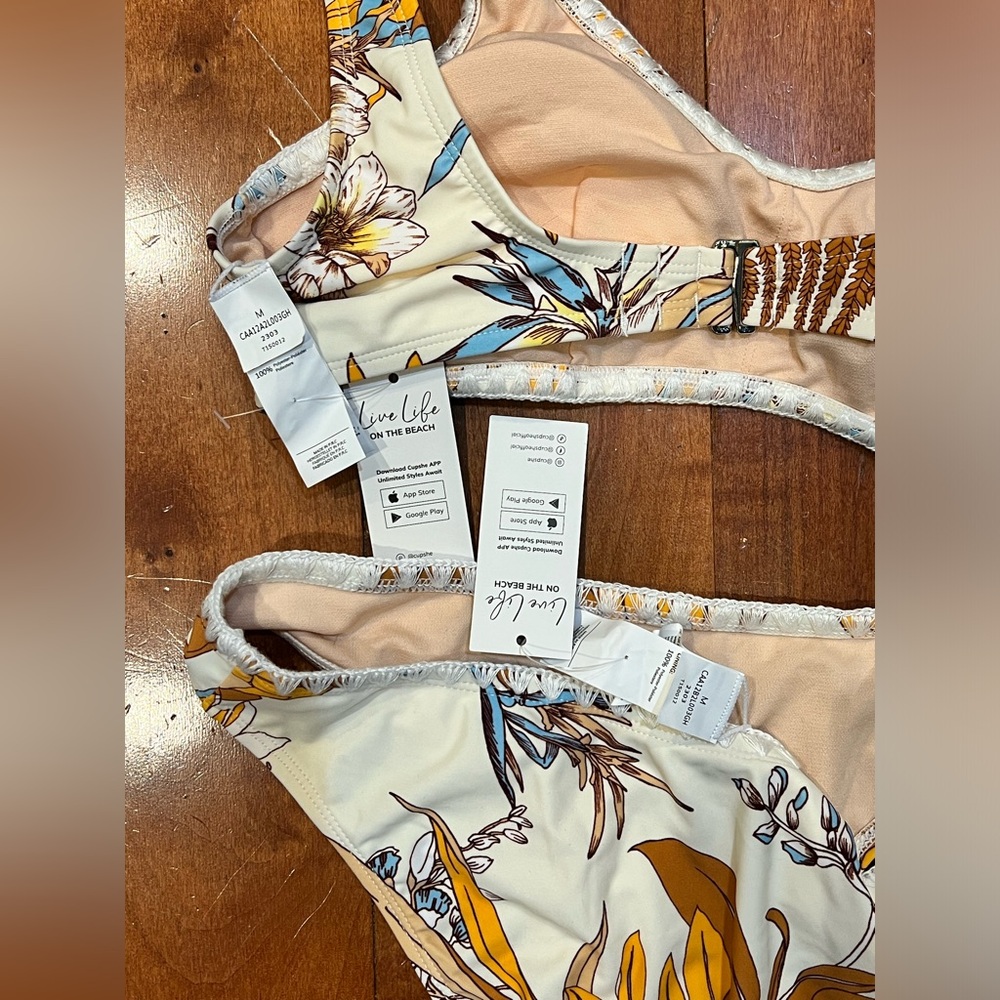 Cupshe. Bikini. Top M. Bottom M.